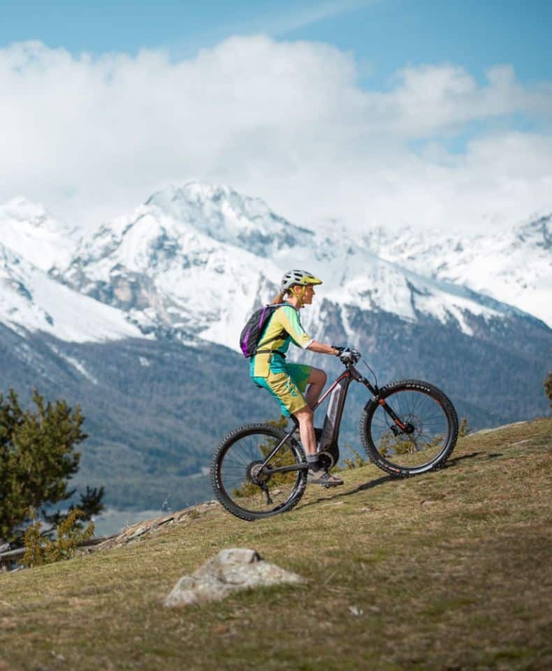 Top Giant Liv e-enduro mountain bike
