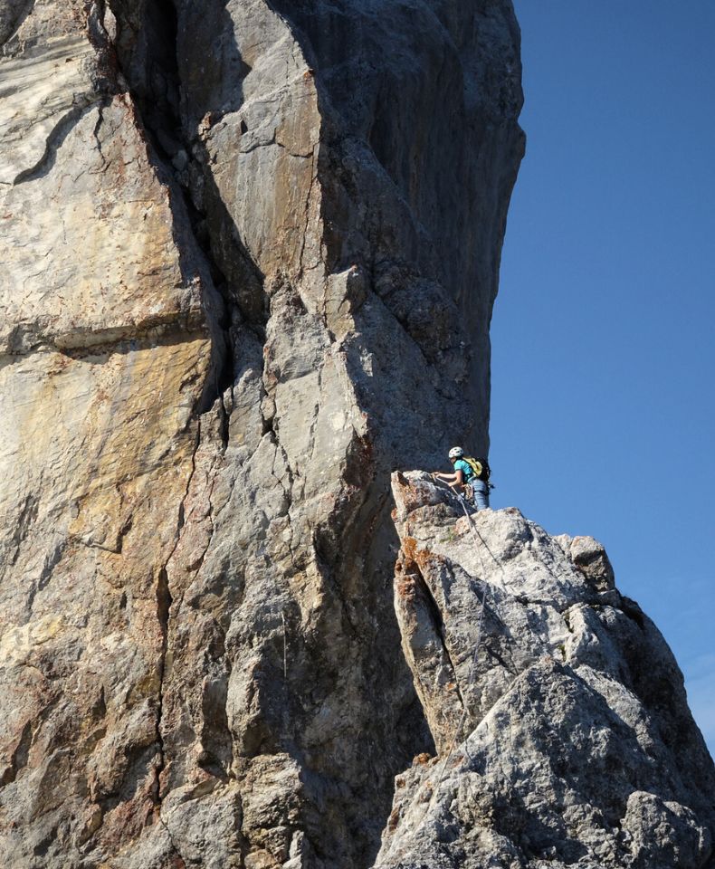 Top Escalade Alpinisme course sur crête rocheuse